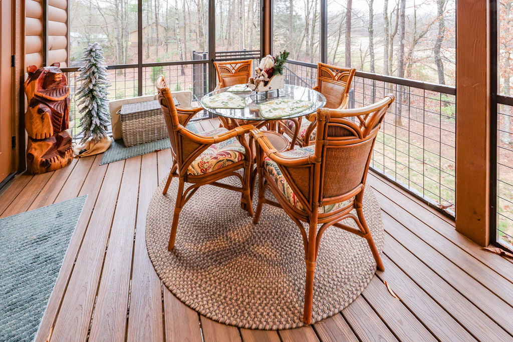 Bourbon Bear Cabin Screened Porch